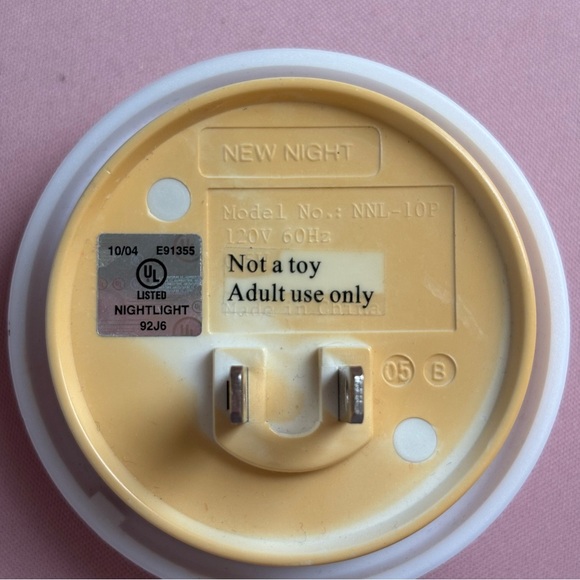 Vintage Disney Princesses Night Light Round Cinderella Snow White Belle Aurora - Picture 3 of 5